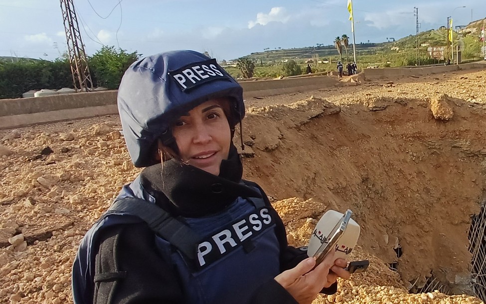 লেবাননে ইসরায়েলি হামলায় সাংবাদিকসহ নিহত ৫, পাল্টা হামলা হিজবুল্লাহর